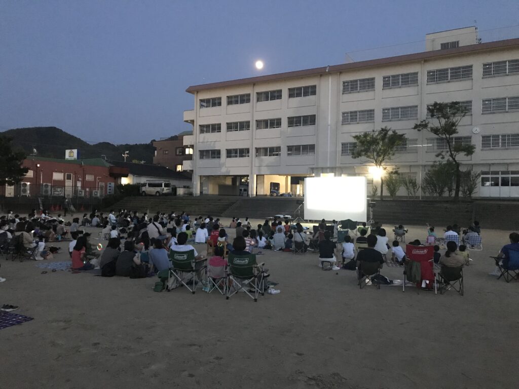 8月１日(土)　ふしみ星空上映会を開催